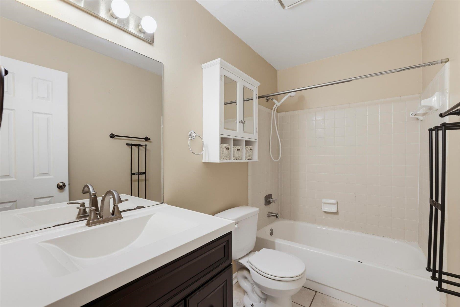 1808 Jackson Bluff Road, Unit F Tallahassee, FL 32304 - Photo 17 of 32 Gallery Image 17