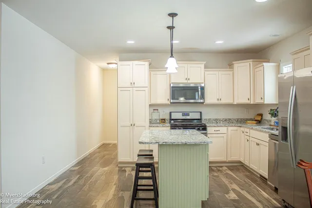 $599,900 | 7177 Longview Court, Delton, MI 49046