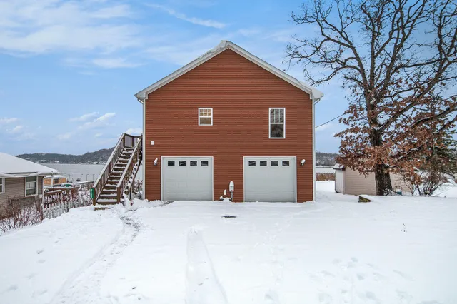 $599,900 | 7177 Longview Court, Delton, MI 49046