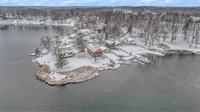 $599,900 | 7177 Longview Court, Delton, MI 49046