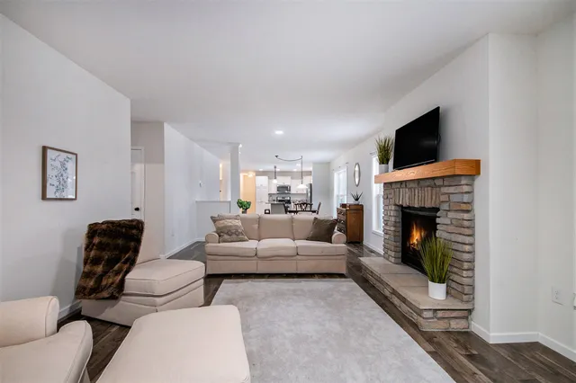 $599,900 | 7177 Longview Court, Delton, MI 49046