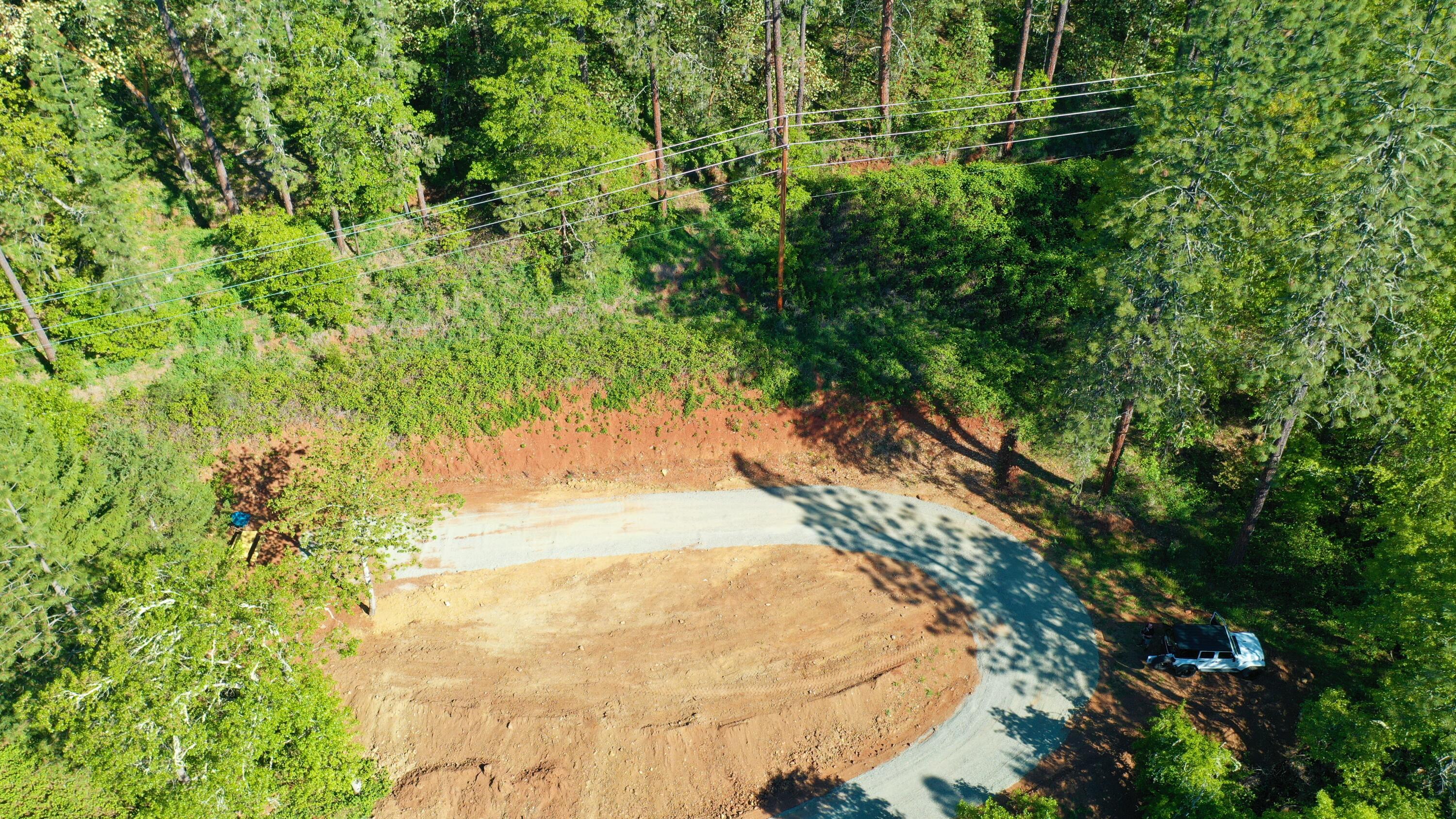 7000 North Applegate Road Grants Pass, OR 97527 - Photo 8 of 17 a view of a yard