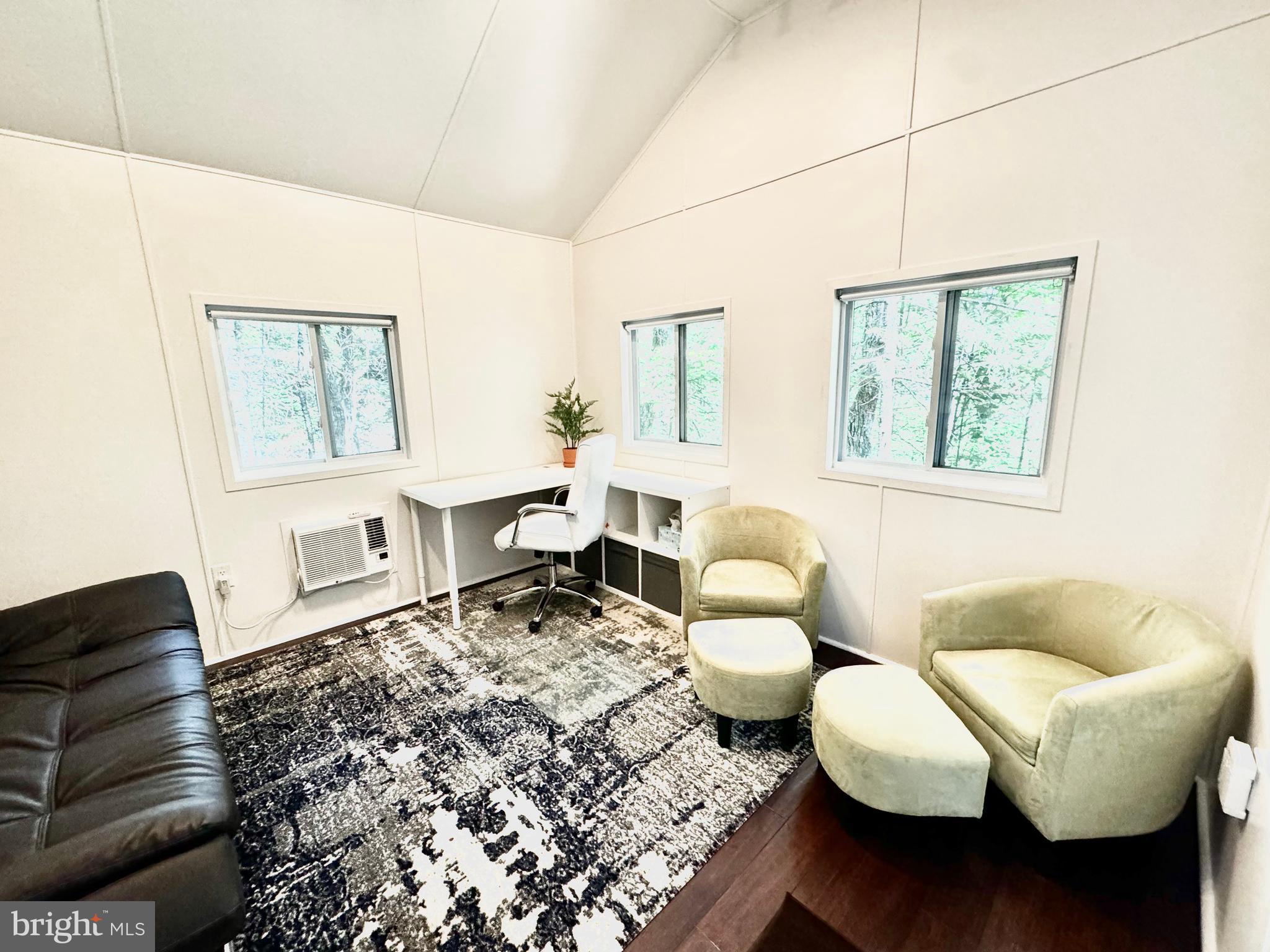 393 South Maple Road Mount Jackson, VA 22842 - Photo 24 of 28 Bunk House Features