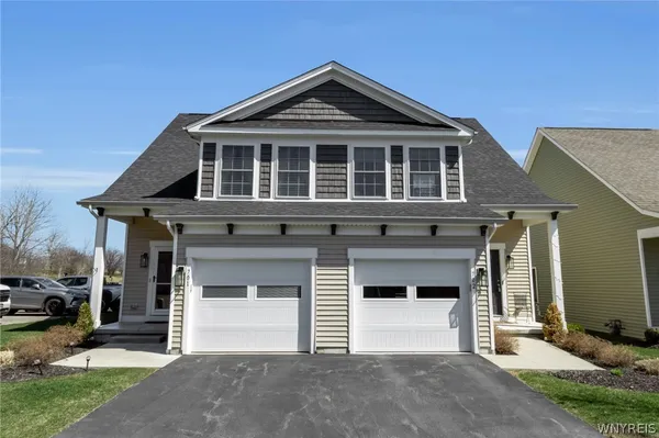 $299,999 | 701 Carriage Lane, West Seneca, NY 14224