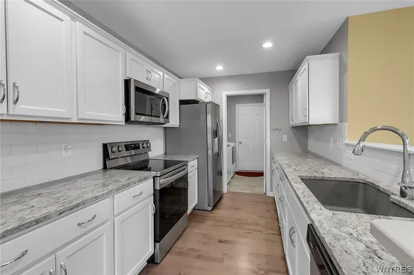 $299,999 | 701 Carriage Lane, West Seneca, NY 14224