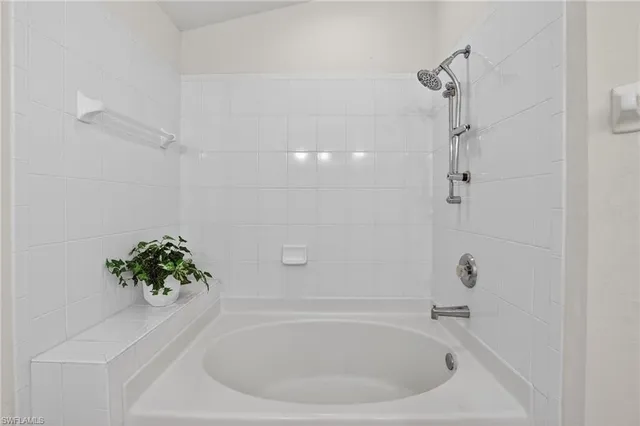 $825,000 | 3920 10th Street North, Naples, FL 34103