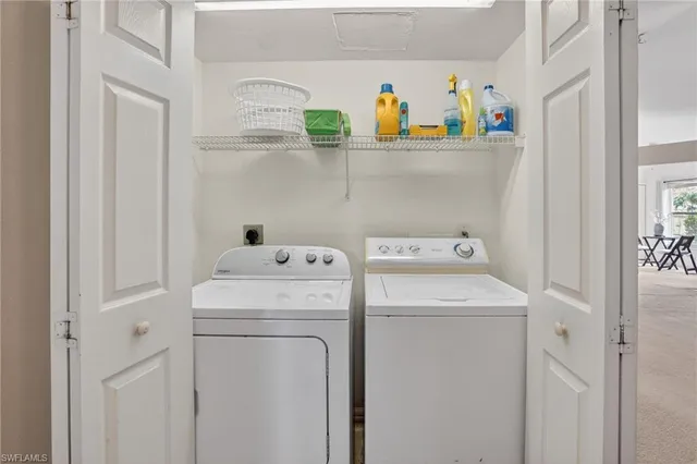 $825,000 | 3920 10th Street North, Naples, FL 34103