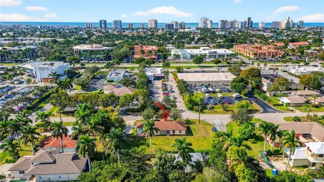 $825,000 | 3920 10th Street North, Naples, FL 34103