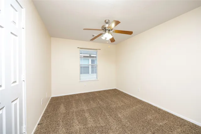 a view of empty room with window