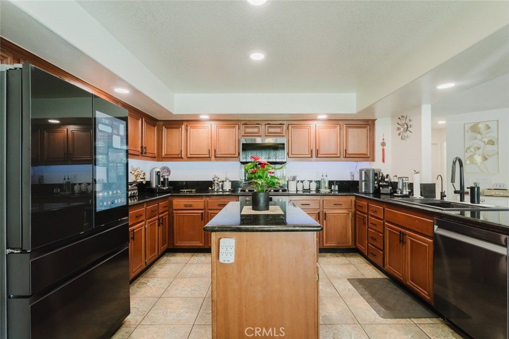 5617 East Ave R 12 Palmdale, CA 93552 - Photo 15 of 71
