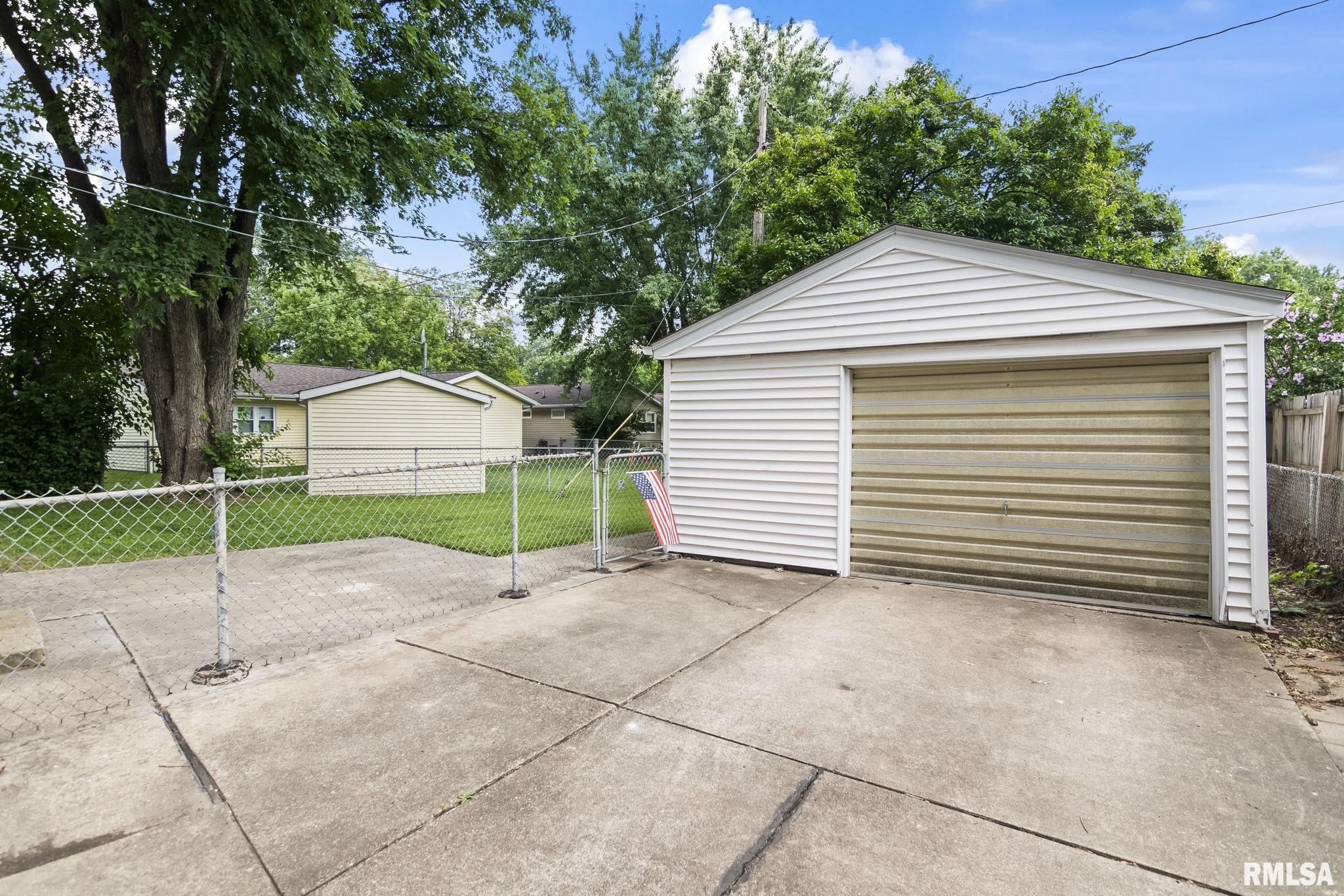 9 Claire Drive Springfield, IL 62702 - Photo 28 of 31