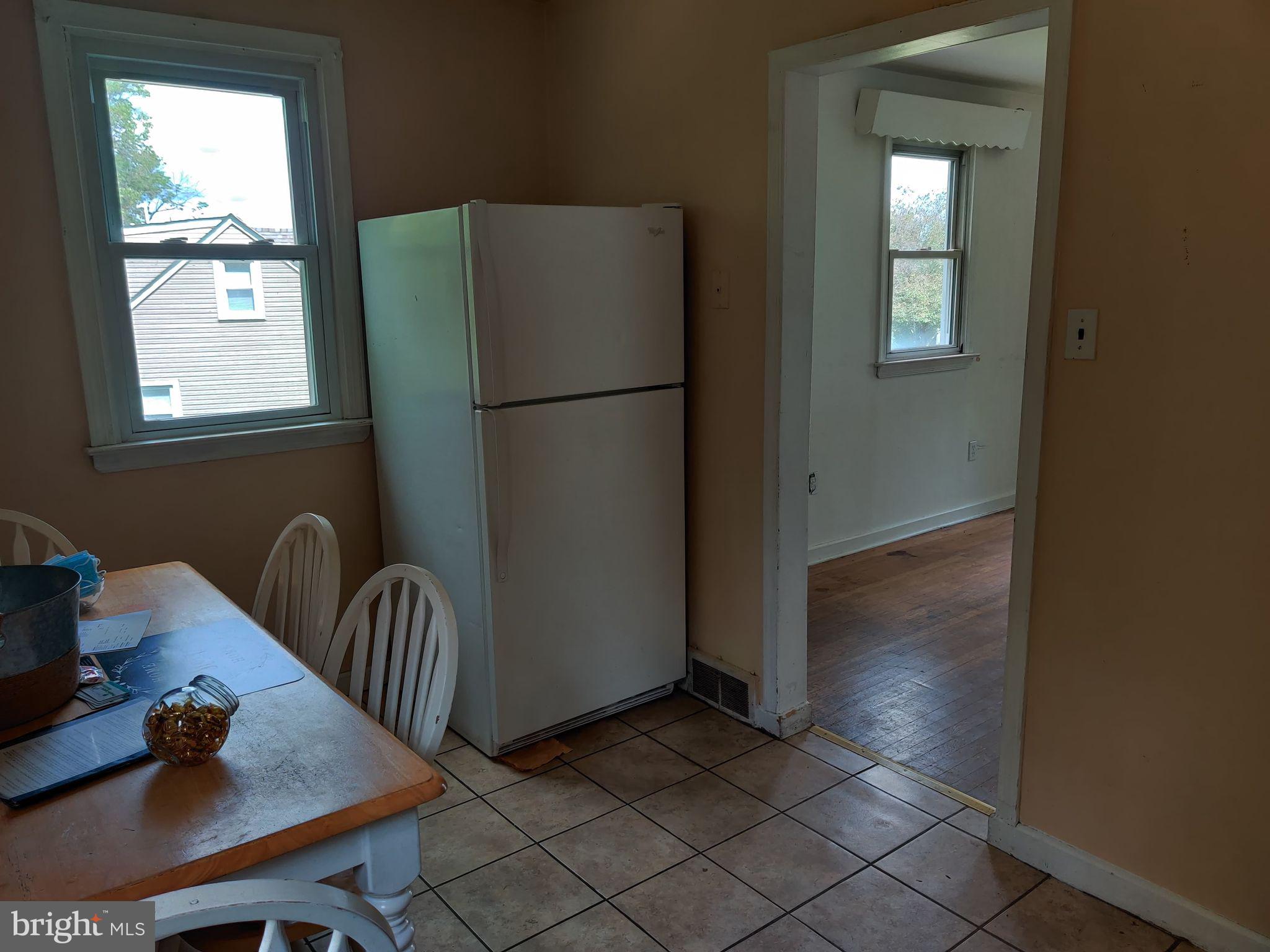 72 Fahnestock Road Malvern, PA 19355 - Photo 5 of 17 Kitchen