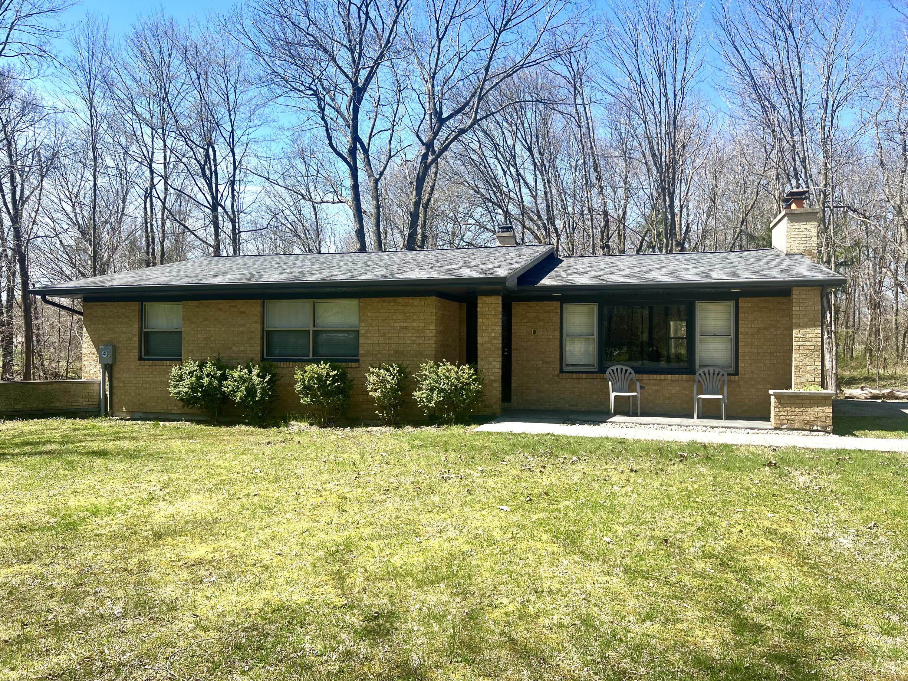 4828 Thar Road Coloma, MI 49038 - Photo 1 of 39 Front of House