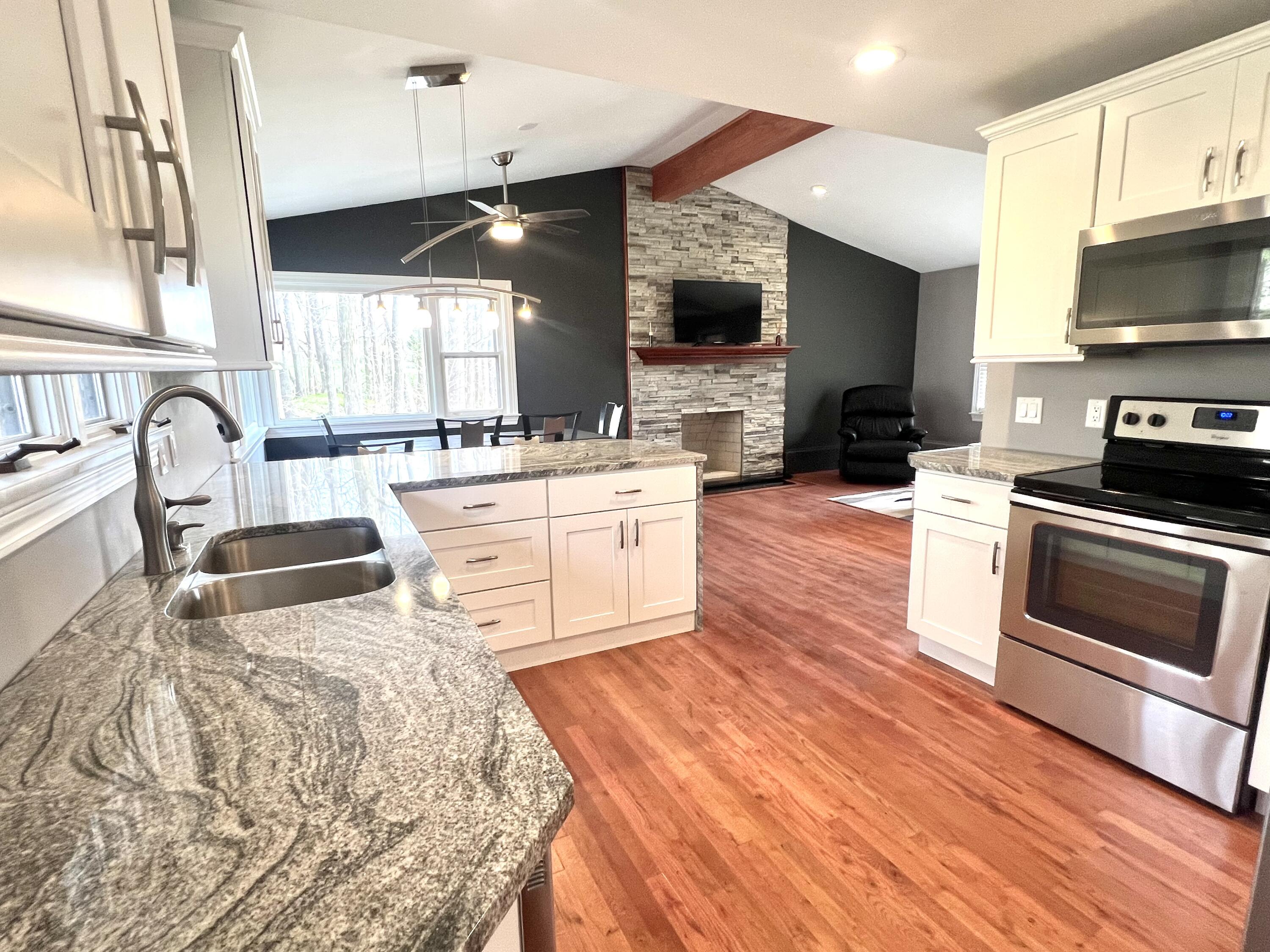 4828 Thar Road Coloma, MI 49038 - Photo 14 of 39 Kitchen 3