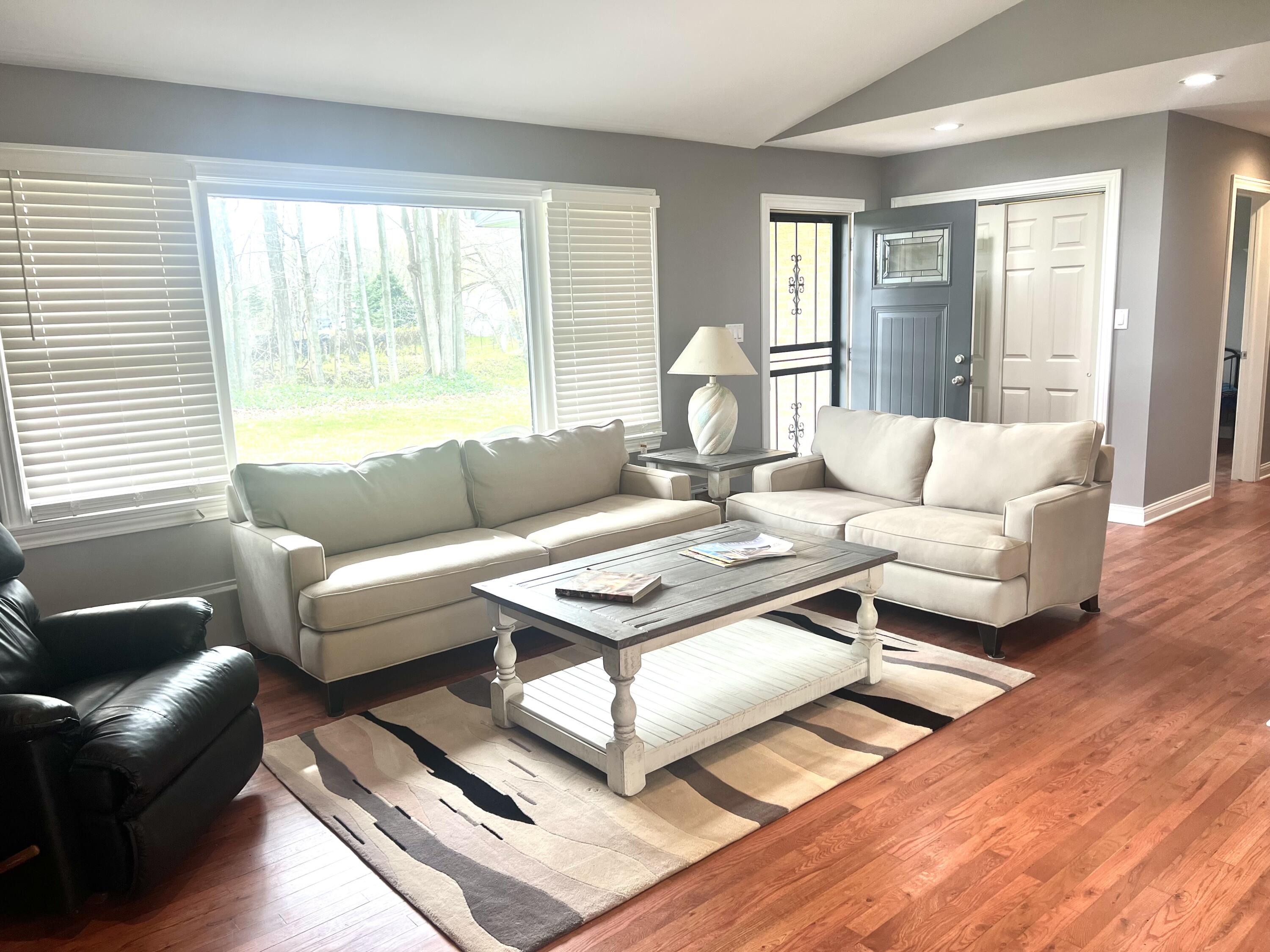 4828 Thar Road Coloma, MI 49038 - Photo 8 of 39 Living Room