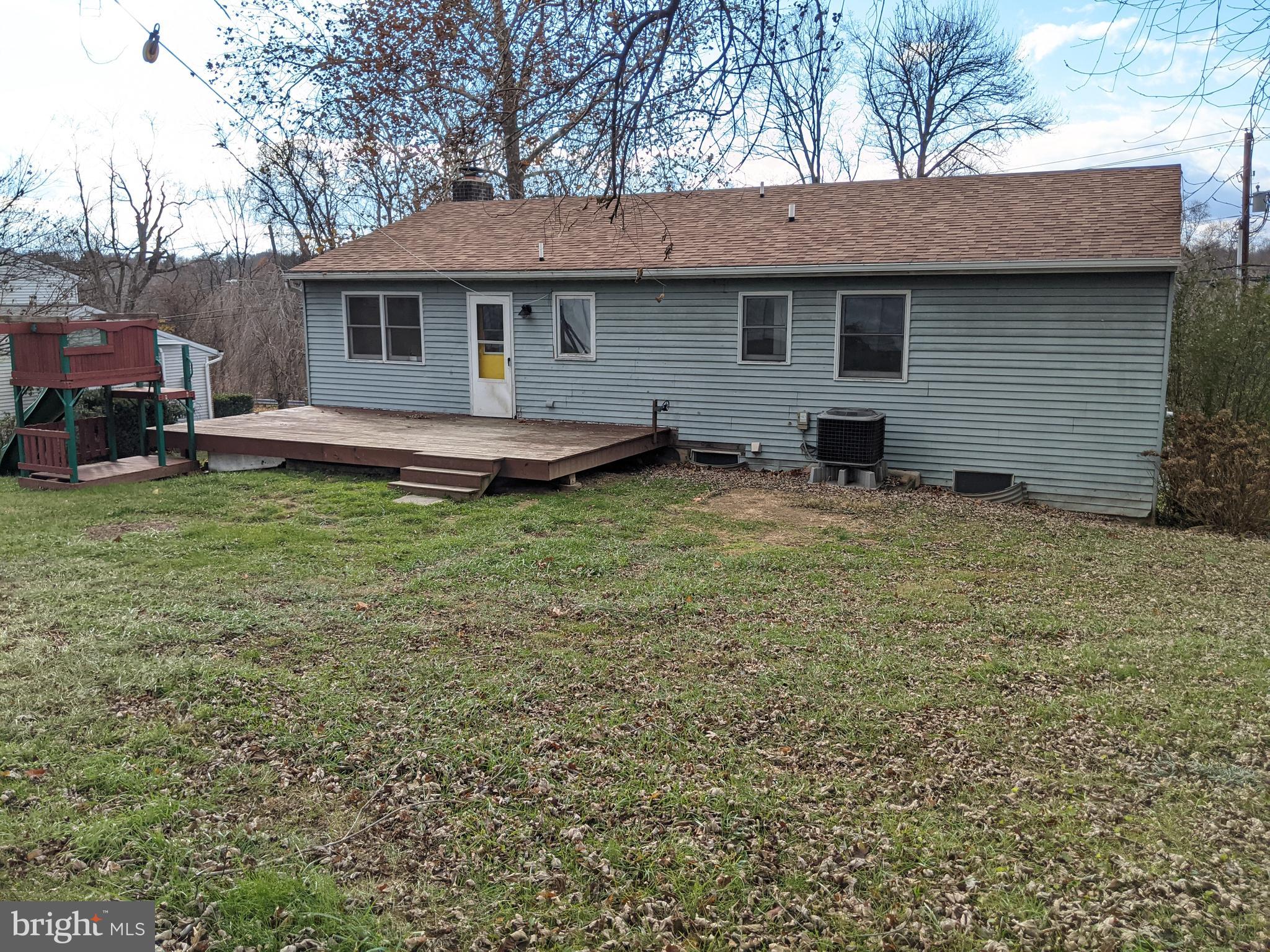 526 Orrs Bridge Road Camp Hill, PA 17011 - Photo 3 of 18 Gallery Image 3