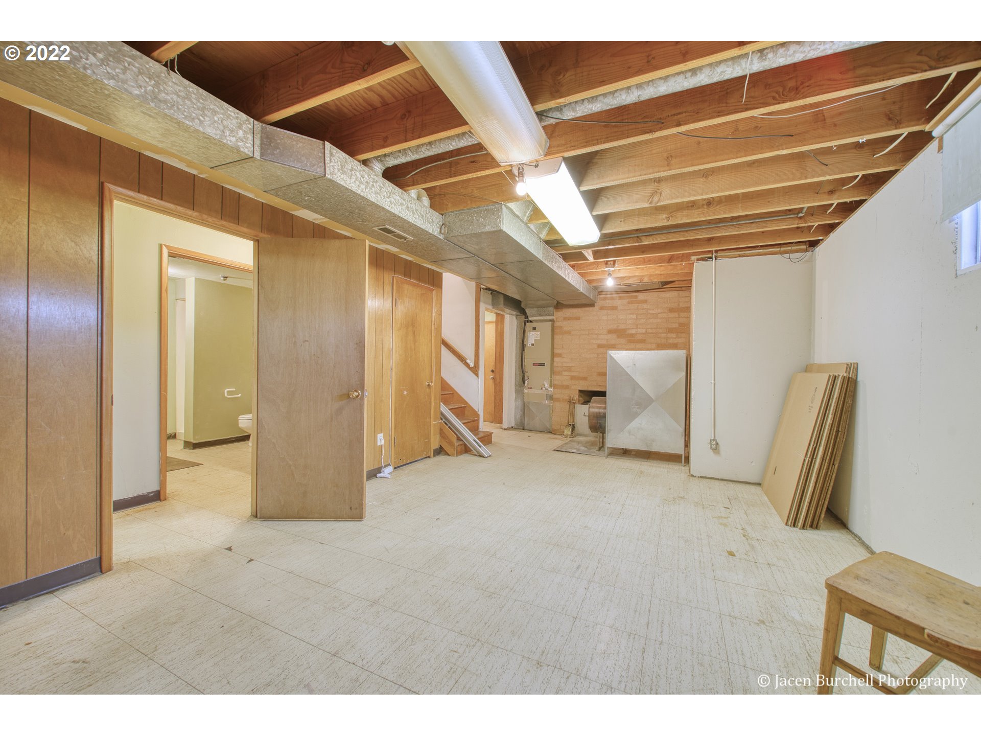 34249 Slavens Road Warren, OR 97053 - Photo 16 of 32 Family Room