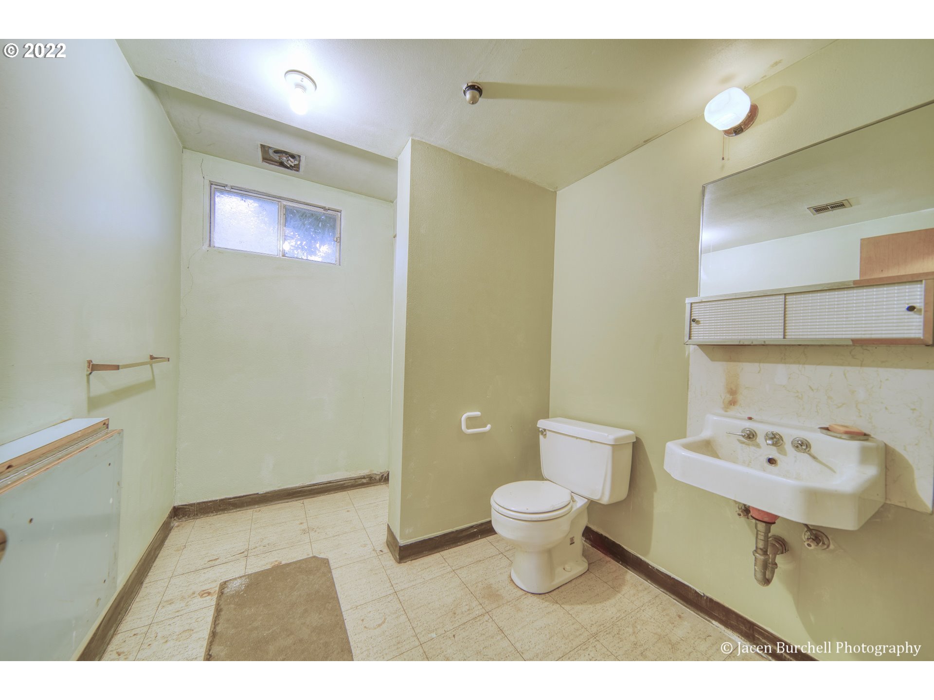 34249 Slavens Road Warren, OR 97053 - Photo 21 of 32 Bathroom