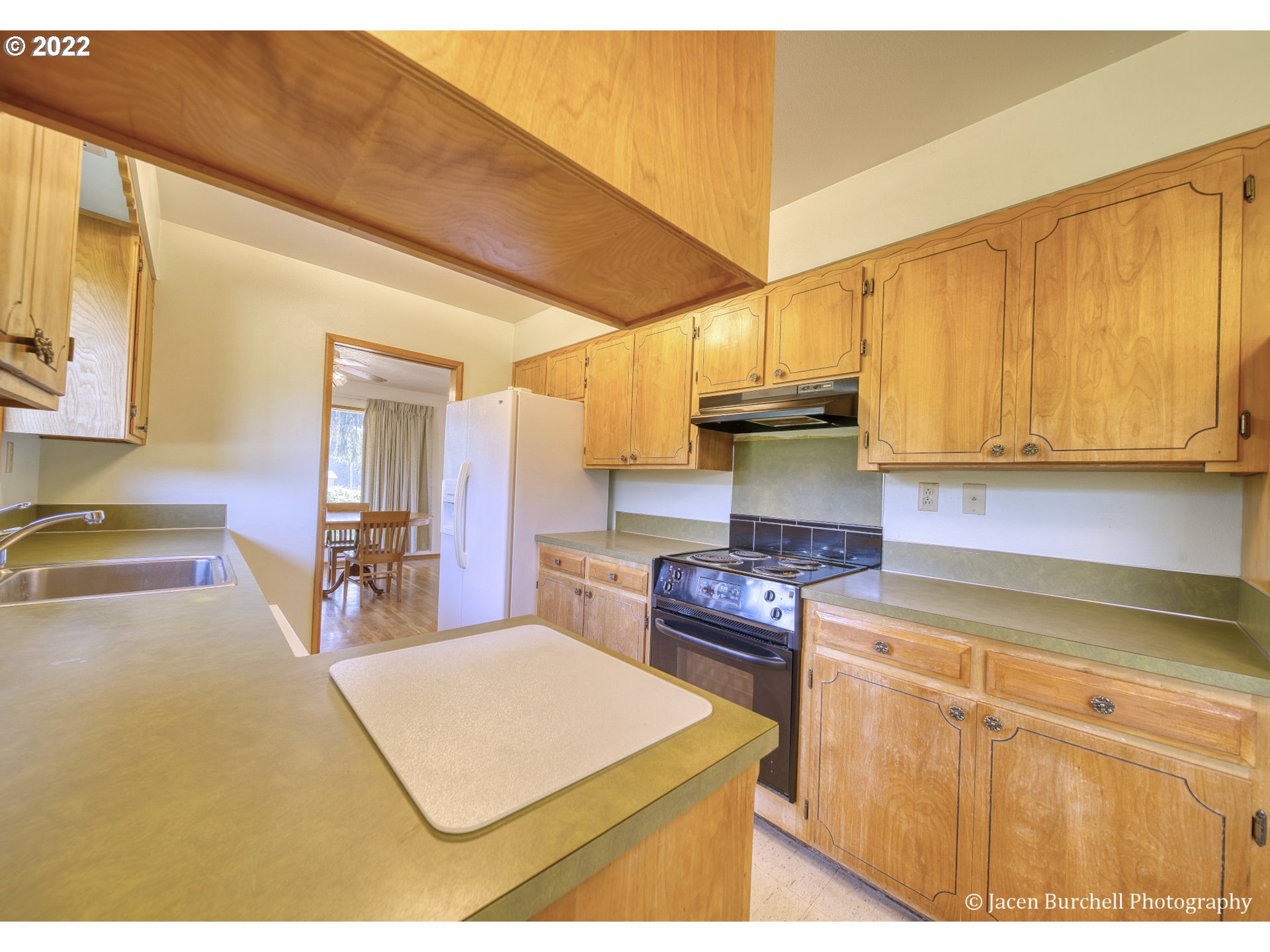 34249 Slavens Road Warren, OR 97053 - Photo 8 of 32 Kitchen