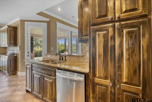 $724,900 | 170 Ashbriar Lane, Longview, TX 75605