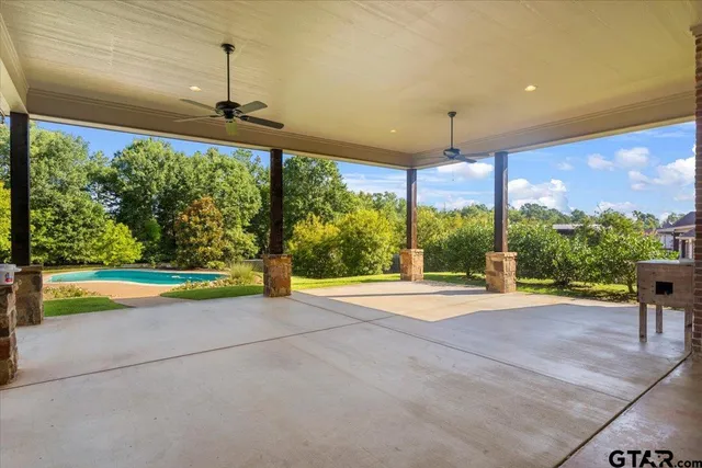 $724,900 | 170 Ashbriar Lane, Longview, TX 75605