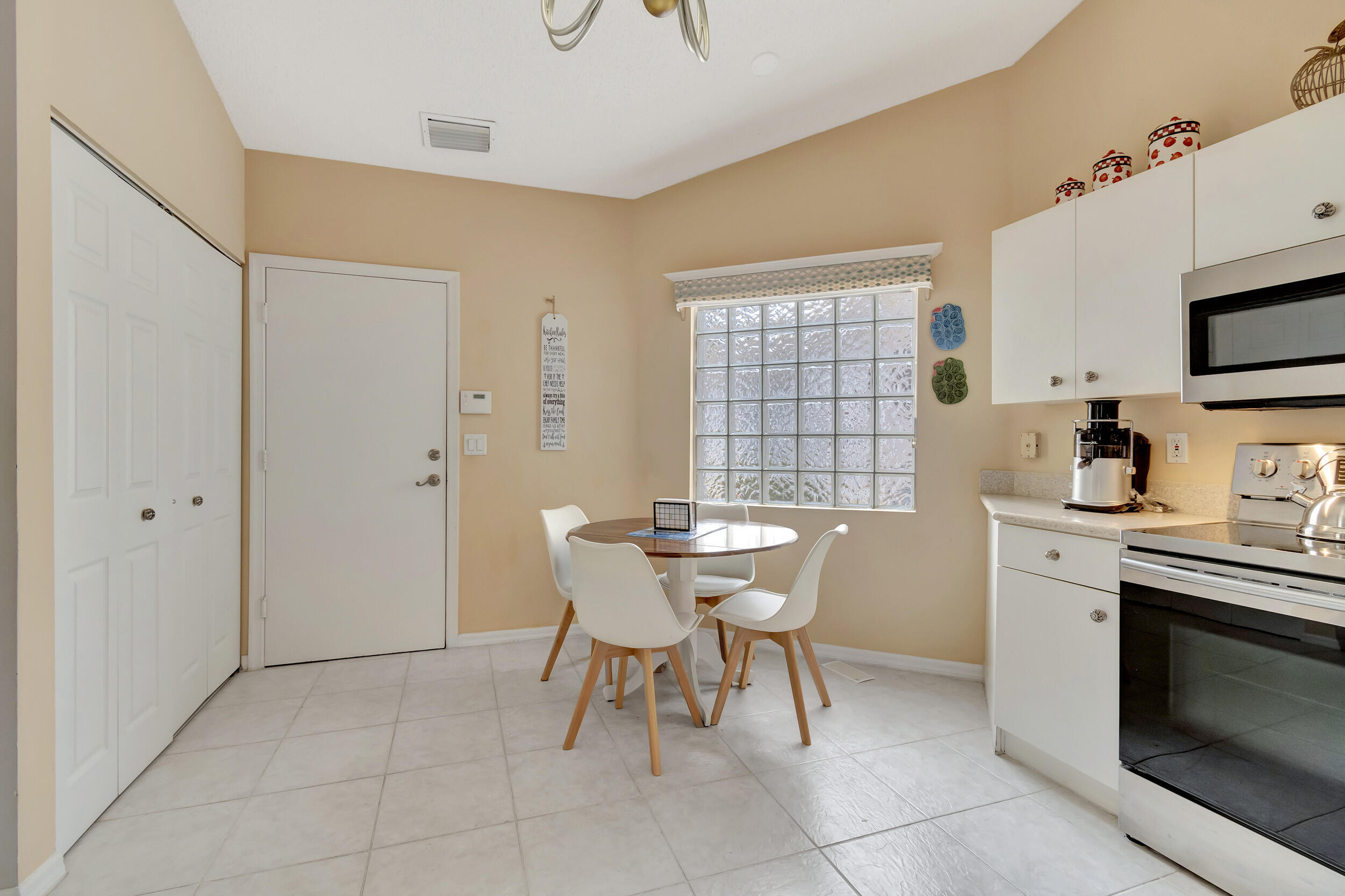 6129 Heliconia Road Delray Beach, FL 33484 - Photo 19 of 33 r20