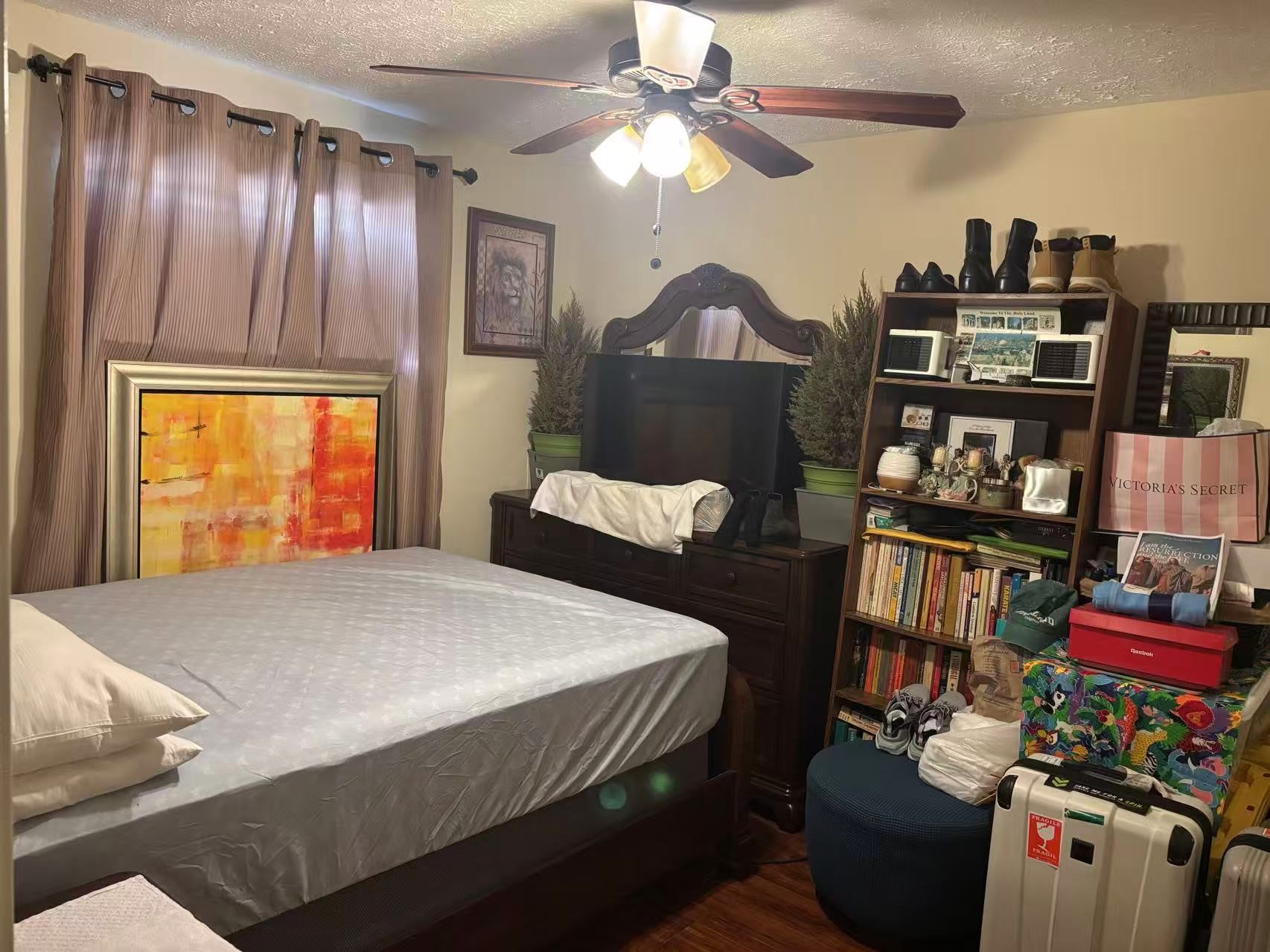 7925 Rampart Street, Unit 107 Houston, TX 77081 - Photo 5 of 12 Gallery Image 5