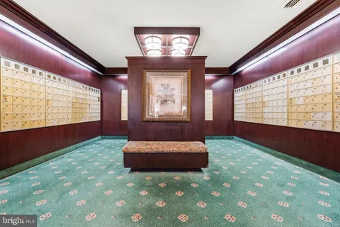 $289,900 | 3701 South George Mason Drive, Unit 916N, Falls Church, VA 22041