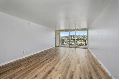 $945,000 | 4944 Cass Street, Unit 1102, San Diego, CA 92109