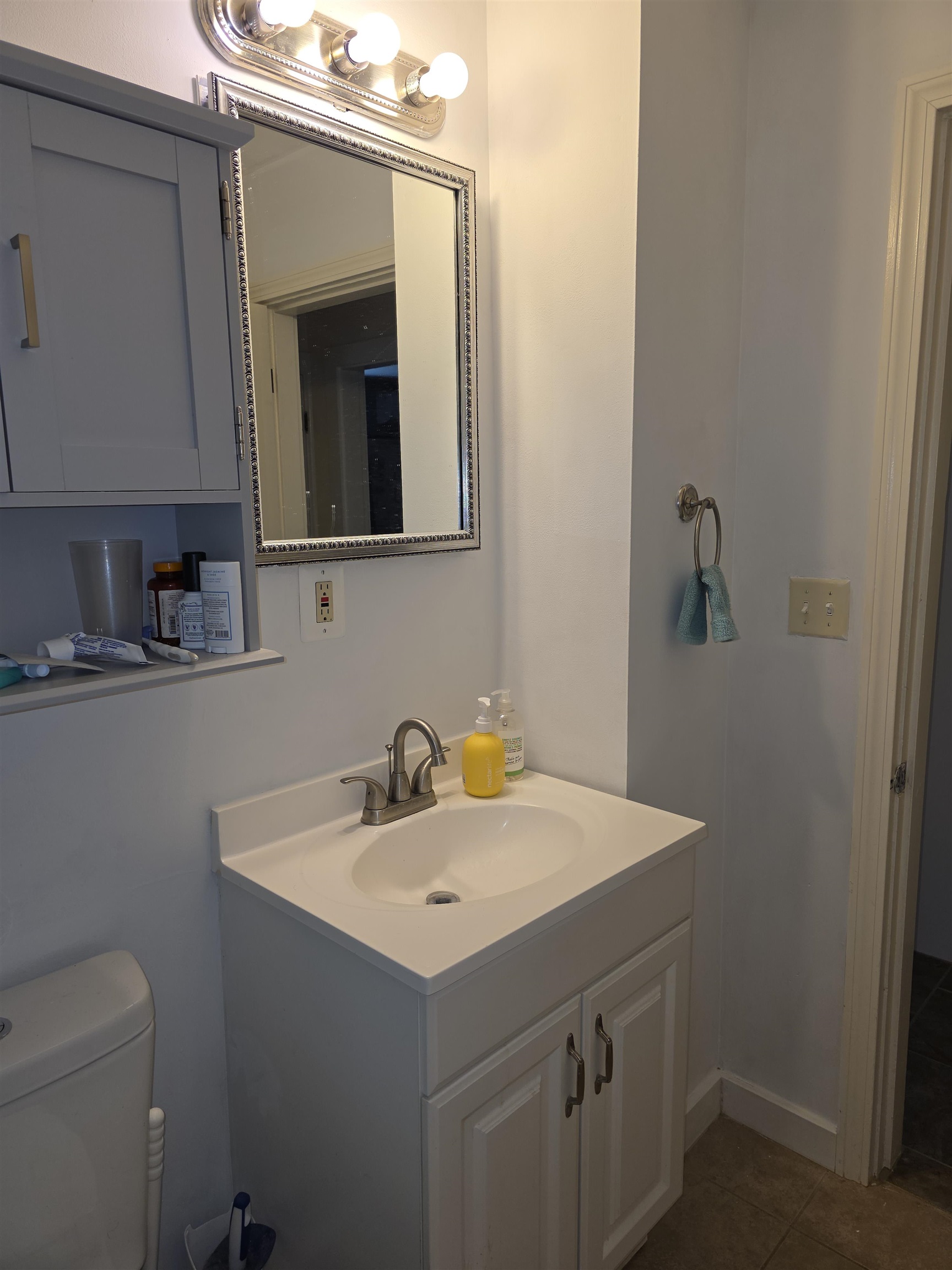 21 Erie Street Manchester, NH 03102 - Photo 18 of 41