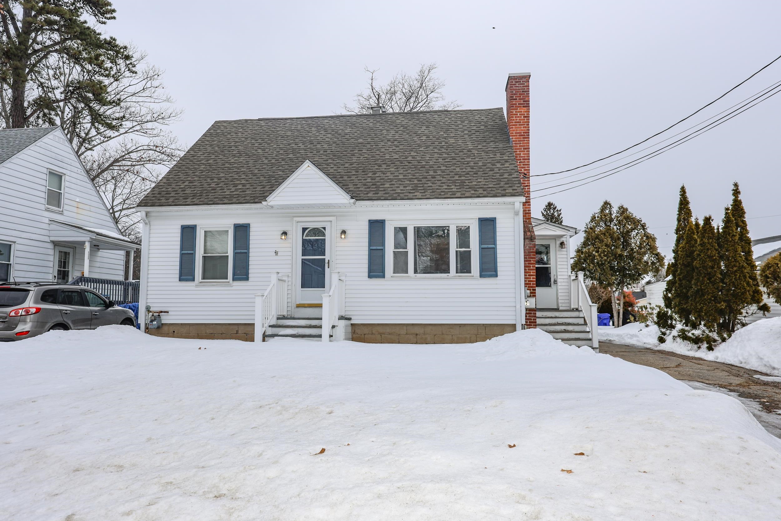 21 Erie Street Manchester, NH 03102 - Photo 5 of 41