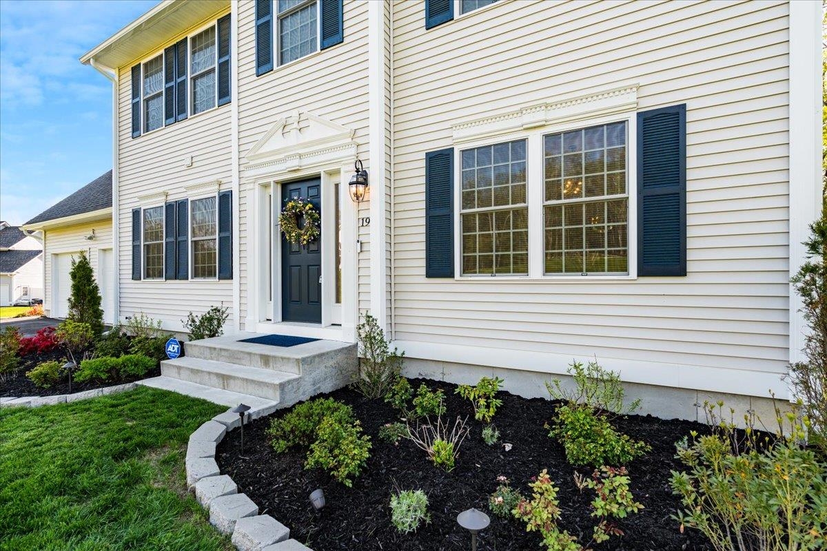 19 Huntington Ridge Road Bedford, NH 03110 - Photo 24 of 40