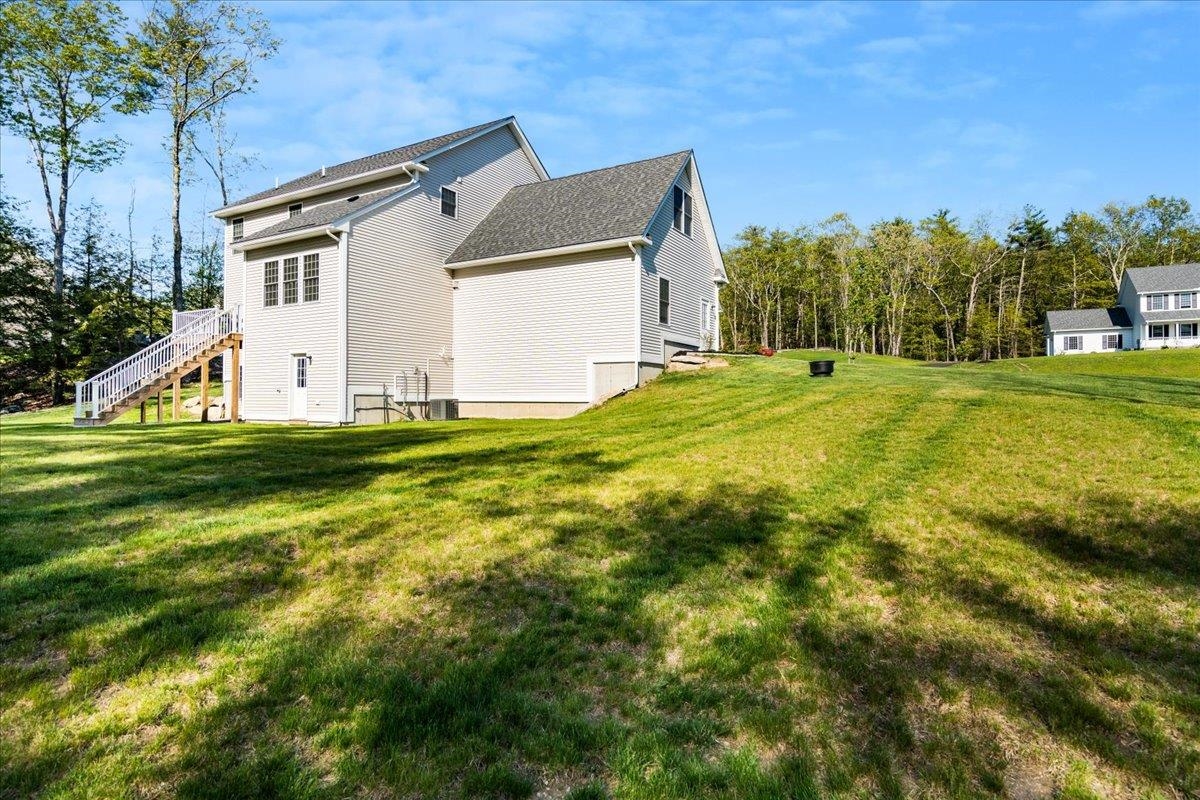 19 Huntington Ridge Road Bedford, NH 03110 - Photo 26 of 40