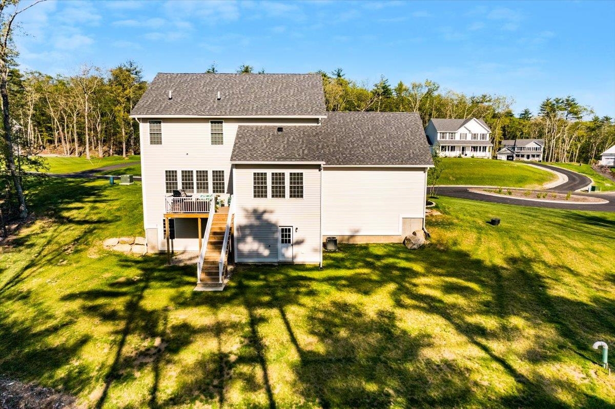 19 Huntington Ridge Road Bedford, NH 03110 - Photo 29 of 40