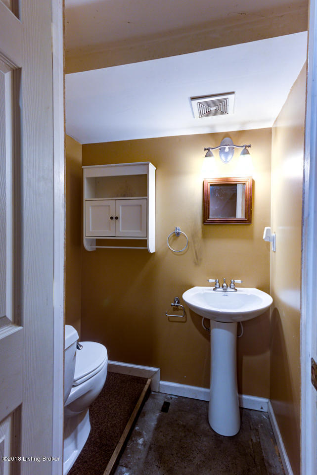 10120 Rimfire Road Louisville, KY 40291 - Photo 17 of 26 10120 Rimfire Rd-16