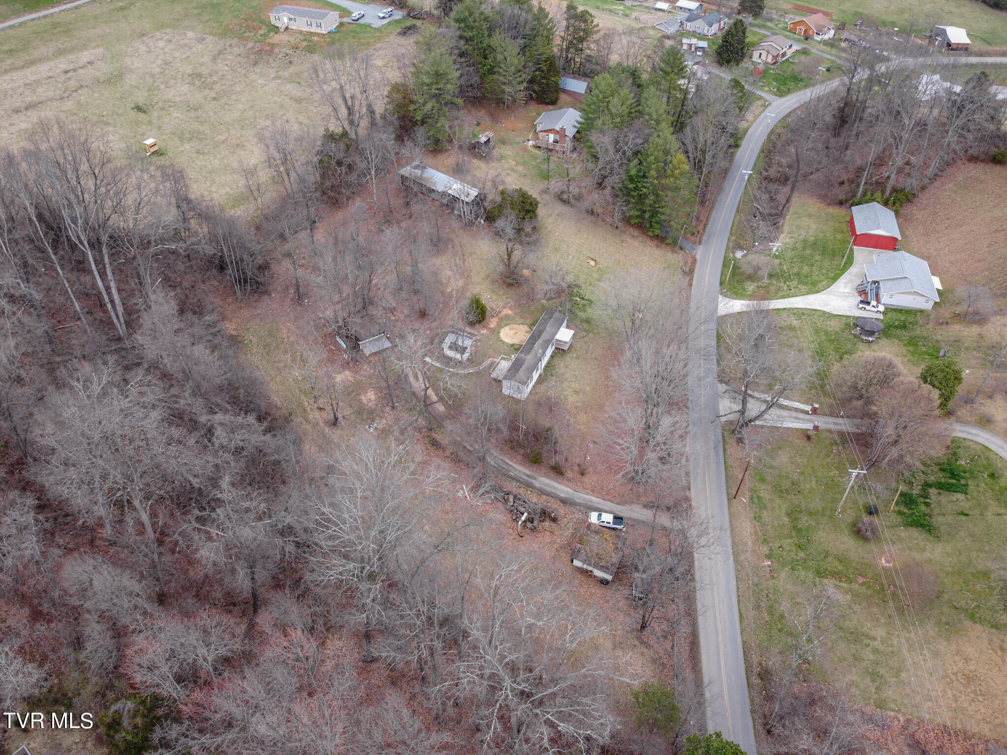 384 Minton Hollow Road Elizabethton, TN 37643 - Photo 10 of 20 DJI_0721