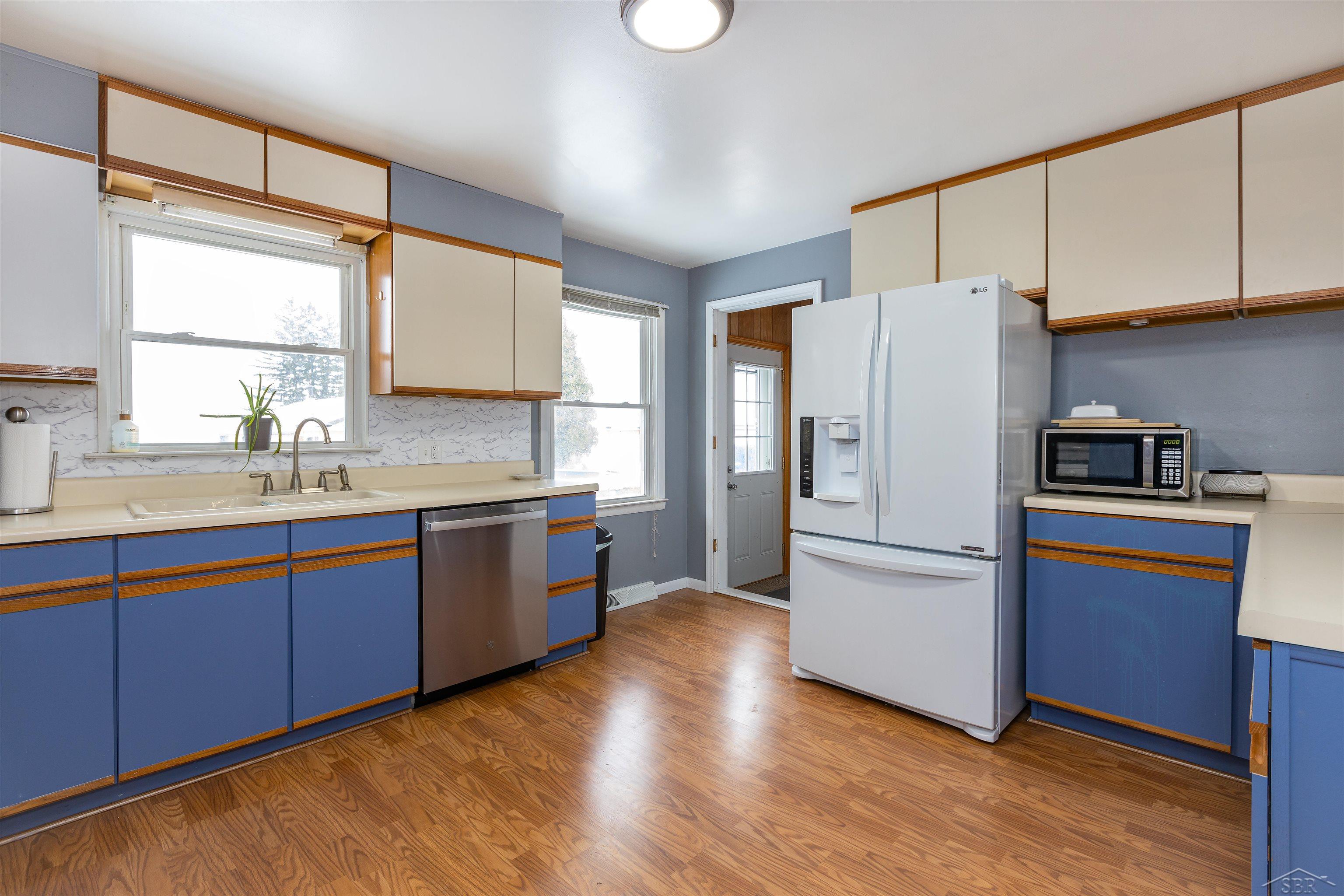 2131 South Carter Road Auburn, MI 48611 - Photo 7 of 42 50163544-f15a9613-1212-47ed-a951-88e5df60dba1.JPG
