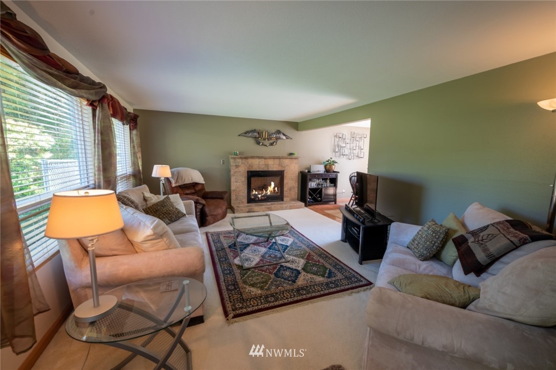 2426 243rd Place Southwest Bothell, WA 98021 - Photo 4 of 33