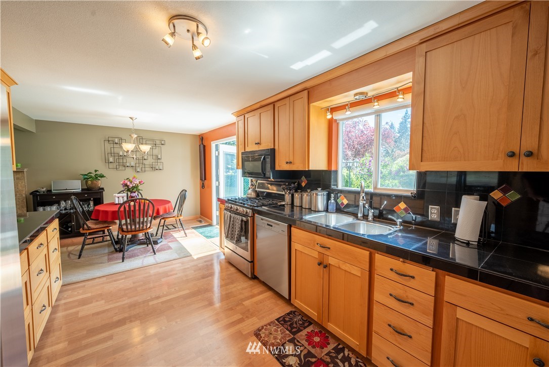 2426 243rd Place Southwest Bothell, WA 98021 - Photo 6 of 33