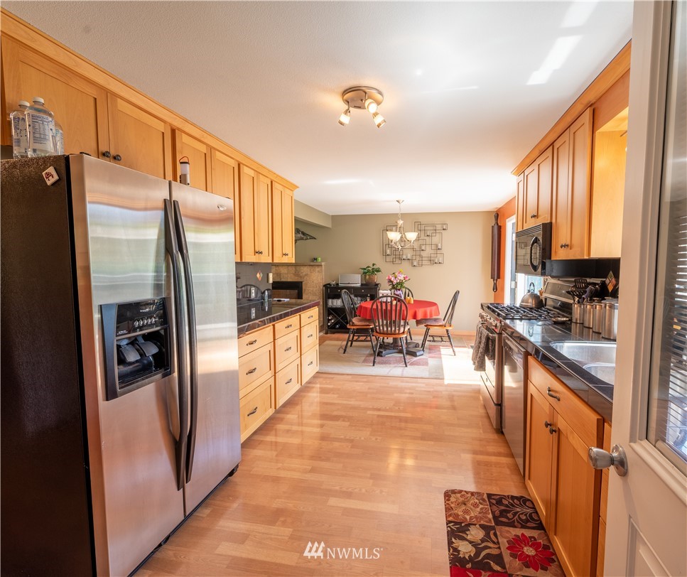 2426 243rd Place Southwest Bothell, WA 98021 - Photo 7 of 33