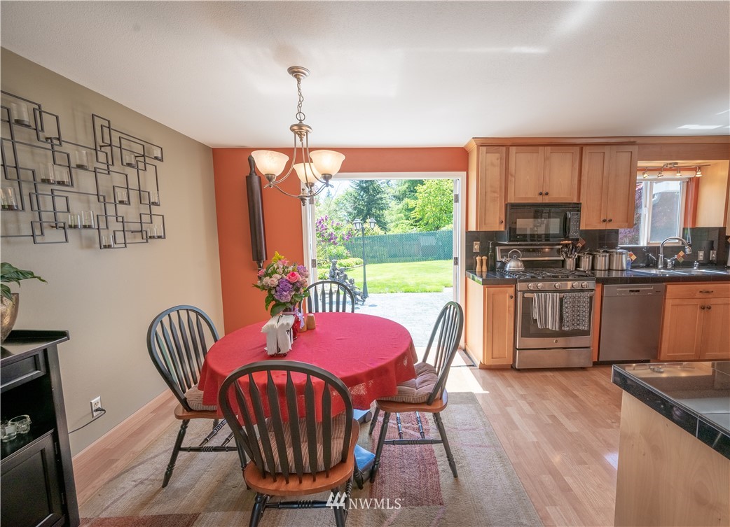 2426 243rd Place Southwest Bothell, WA 98021 - Photo 9 of 33