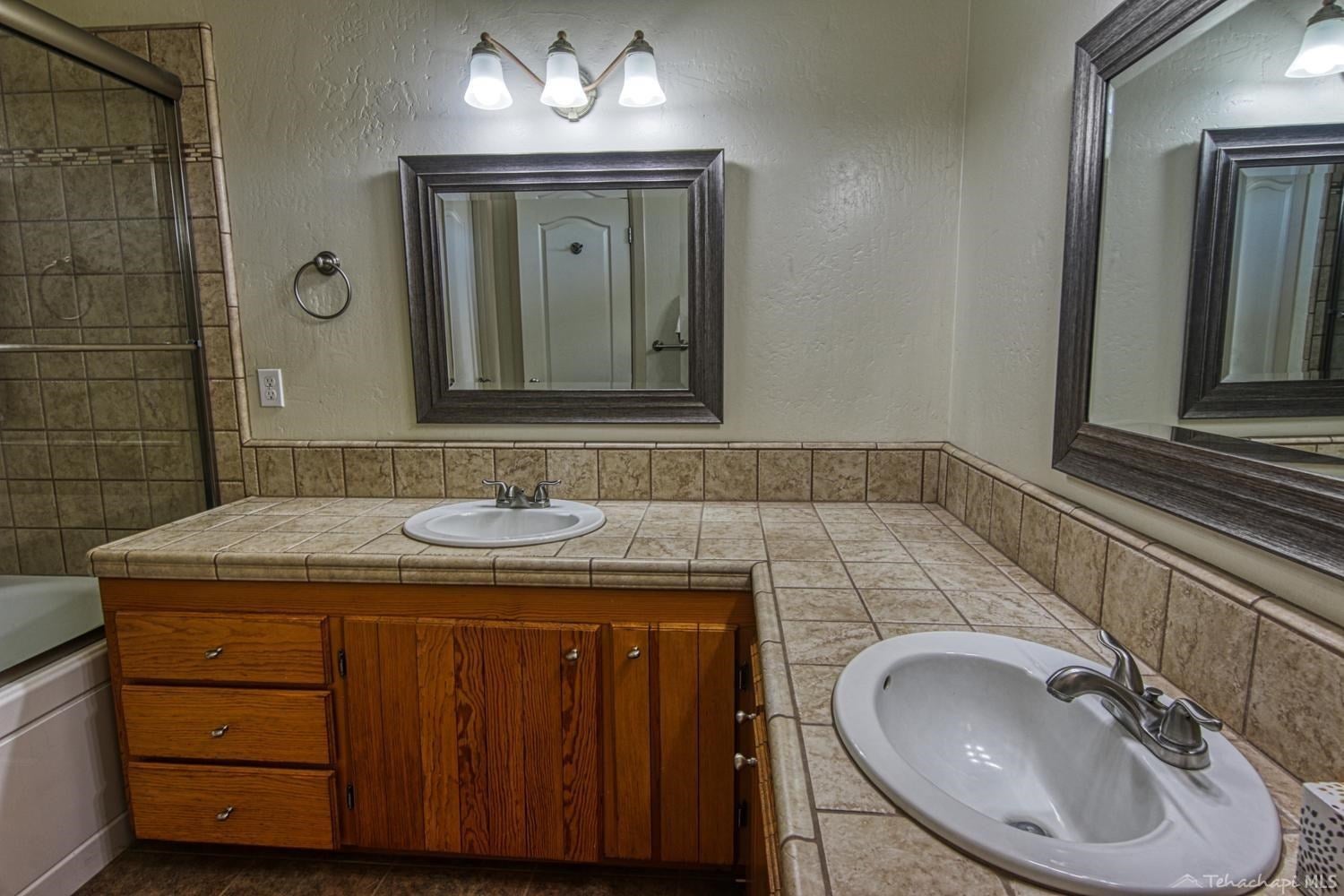 29720 North Lower Valley Road Tehachapi, CA 93561 - Photo 24 of 52 Gallery Image 24