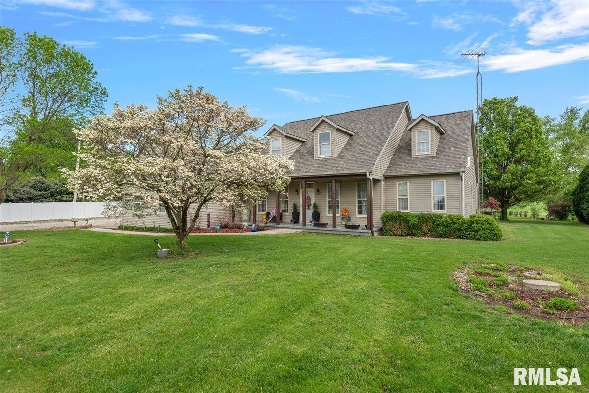 333 West Glenarm Road Glenarm, IL 62536 - Photo 4 of 68