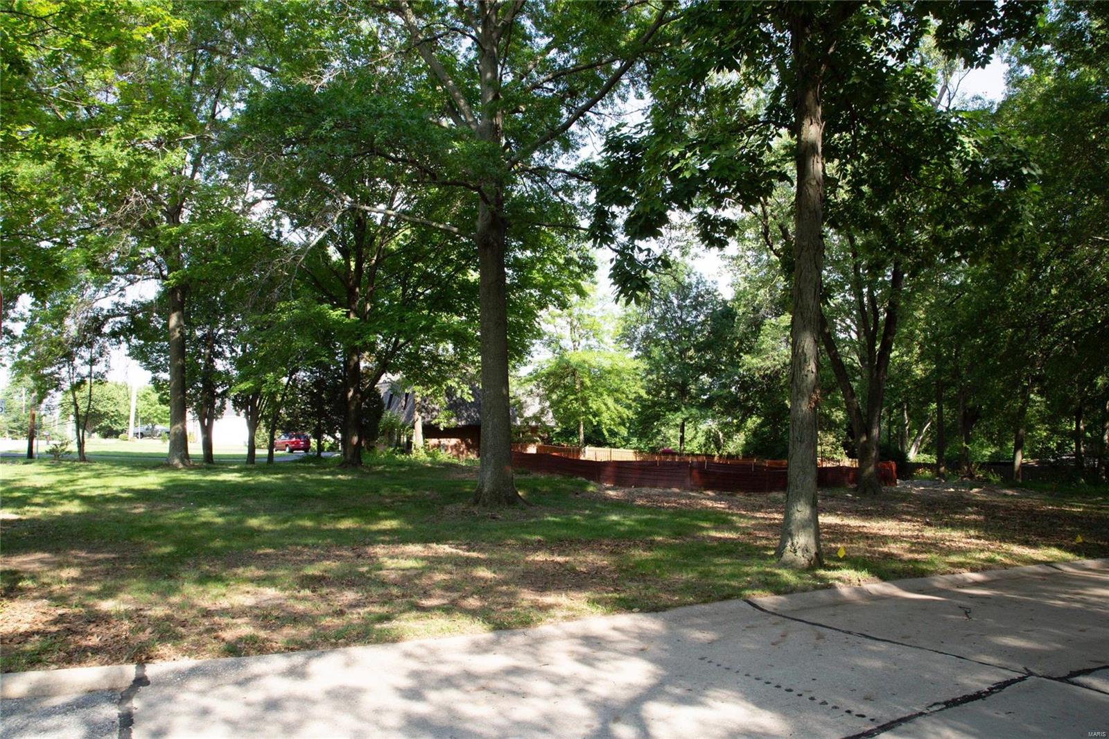11682 Denny Road St. Louis, MO 63126 - Photo 13 of 28 Gallery Image 13