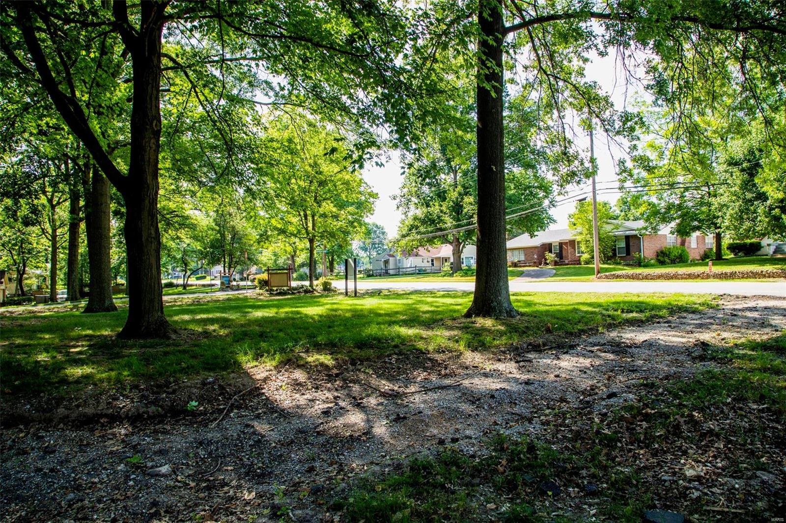 11682 Denny Road St. Louis, MO 63126 - Photo 17 of 28 Gallery Image 17
