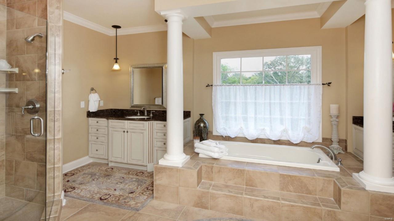 11682 Denny Road St. Louis, MO 63126 - Photo 4 of 28 Gallery Image 4