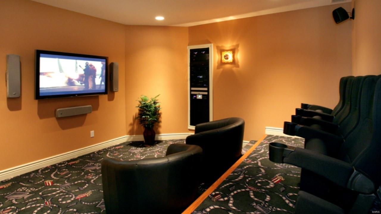 11682 Denny Road St. Louis, MO 63126 - Photo 7 of 28 Gallery Image 7
