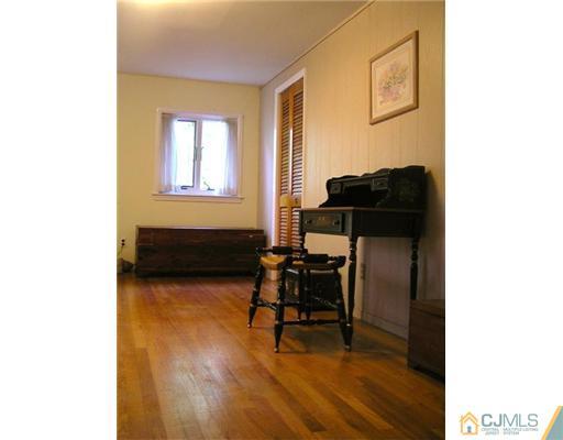 106 Overbrook Road Piscataway, NJ 08854 - Photo 11 of 19 Gallery Image 11