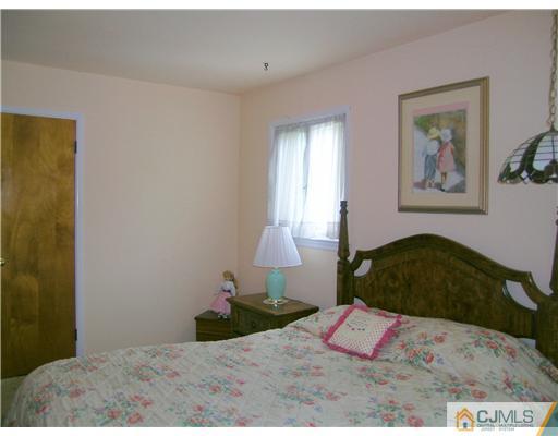 106 Overbrook Road Piscataway, NJ 08854 - Photo 14 of 19 Gallery Image 14