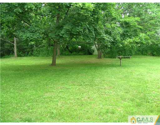 106 Overbrook Road Piscataway, NJ 08854 - Photo 17 of 19 Gallery Image 17